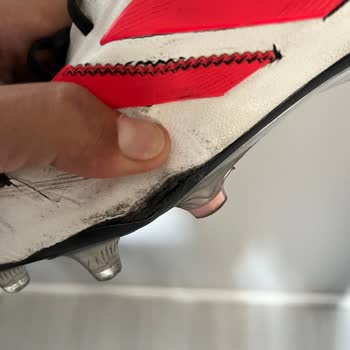 Adidas Copa Kramponunda Hızlı Deri Soyulması Ve Üreticinin Sorumluluk Reddi