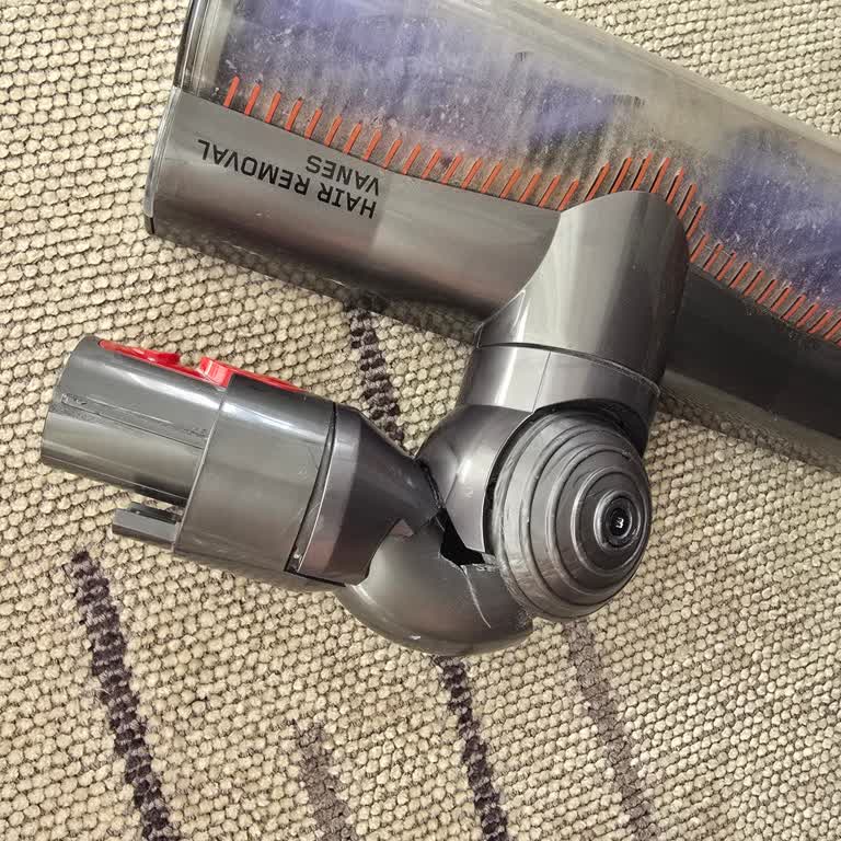 Dyson V10 Saç Çekme Başlığının Kırılan Parçası İçin Tek Parça Değişim Talebi