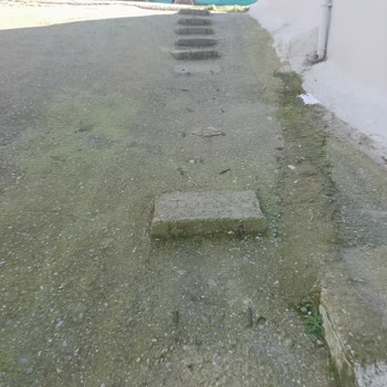 Buca Ufuk Mahallesi Merdivenleri Tehlikeli, Yenilenmesi Acil