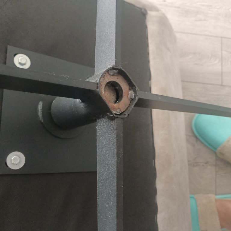 Perla Mobilya Tekli Berjer Koltuk Ayağı Yamuldu