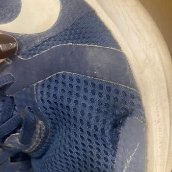 Nike Ayıplı Ayakkabıda Kısa Sürede Dikiş Patlaması Ve İç Yırtık Yanıt Yok