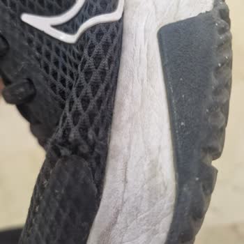 Nike Air Max Ayakkabısında Sürekli Cırt Cırt Sesi Ve Yırtıkla Değişim Ve İade Talebi