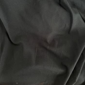 Milla'dan Kullanılmış Ve Lekeli Elbise Şikayeti