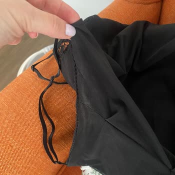 Milla'dan Kullanılmış Ve Lekeli Elbise Şikayeti