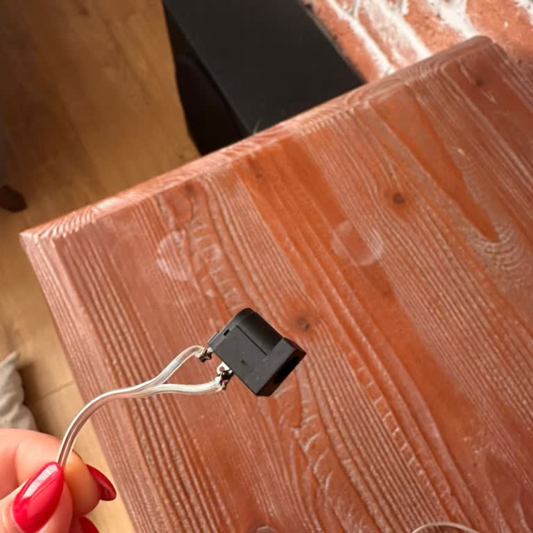 Eksik Montaj Aparatları Ve Kablo Bağlantı Sorunu İçin Parça Gönderimi Talebi