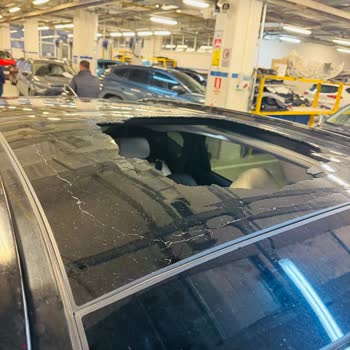 Sunroof Camı Patladı, Garanti Kapsamı İsteniyor