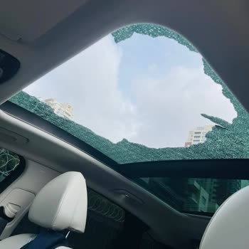 Sunroof Camı Patladı, Garanti Kapsamı İsteniyor