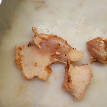 Erpiliç Döner Ürünü Yetersiz Pişmiş Ve Derisi Çıktı: Sağlık Riski Ve İade Talebi