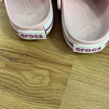 Crocs Orijinal Terlikte Kısa Sürede Açılan Arka Kısım Ve Kullanıcı Hatası İddiası