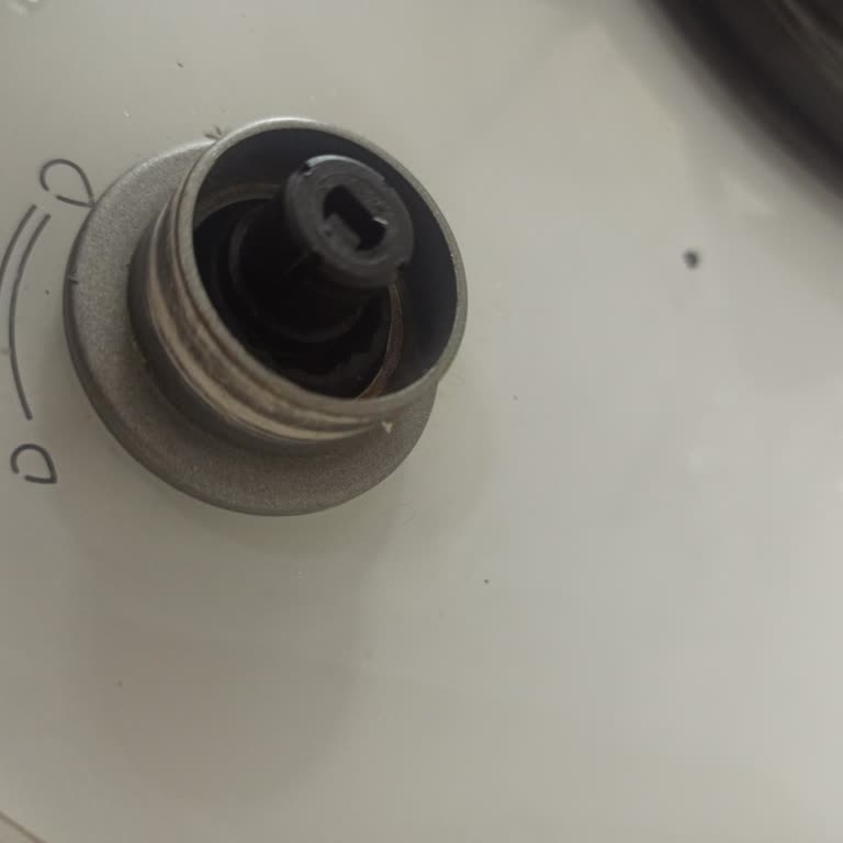 Simfer Ankastre Ocağın Düğmeleri Çatladı, Yedek Parça İadesi Talebi