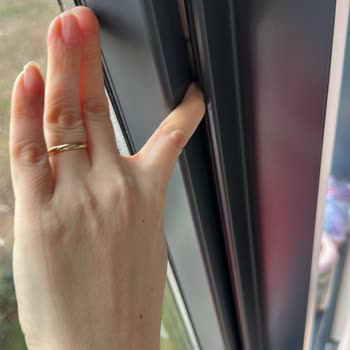 Zeray İnşaat Kapı Ve Pencere Doğramalarında Ciddi Sorunlar Var