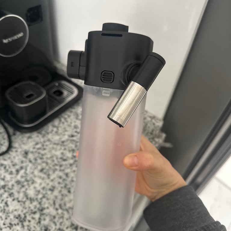 İki Ay Süreyle Süt Haznesi Parçası Gelmedi, Kahvem Yok