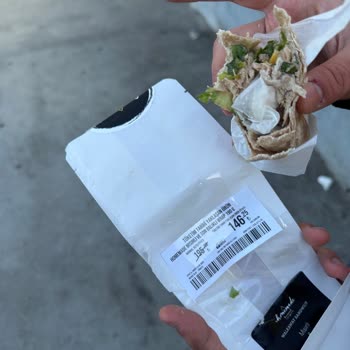 Makrocenter Wrap’ta Ambalaj Kağıdı Bulunması Sağlık Riski Yaratıyor