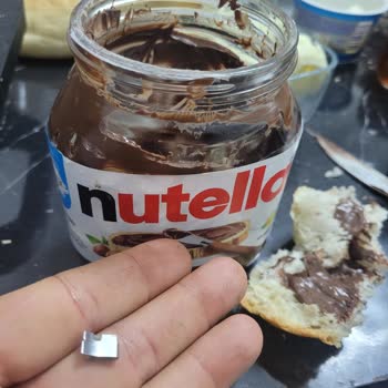 BİM Nutella Kavanozundan Çıkan Demir Parça Gıda Güvenliğini Tehlikeye Atıyor