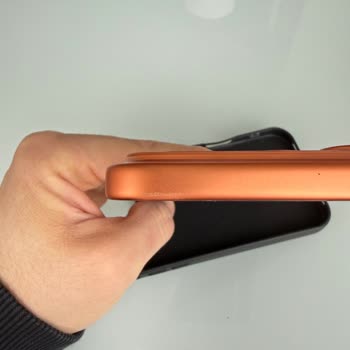 Apple İphone 17 Pro Max'te Düşürülmeden Çatlama Ve Bükülme: Üretim Hatası İddiası