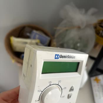 RF 6001 Termostat Pil Kapağı Kırığı İçin Yedek Parça Talebi