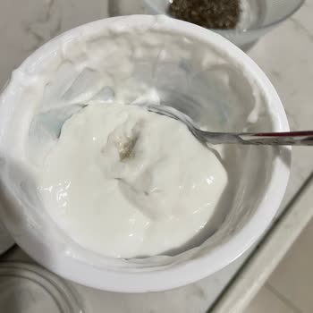 File Market’te Küflü Yoğurt, Son Kullanma Tarihi Geçmemiş Ve Sağlık Riski