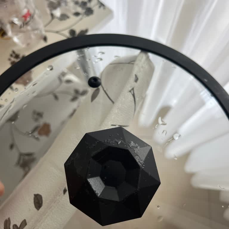 İkinci Kullanımdan Sonra Kapakta Kabarcık Ve Soyulma