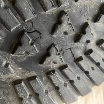 Kırılan Bot Tabanı Ve Su Geçirmez Olmaması Nedeniyle Garanti Talebi