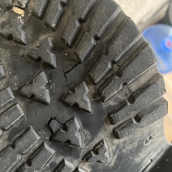 Kırılan Bot Tabanı Ve Su Geçirmez Olmaması Nedeniyle Garanti Talebi