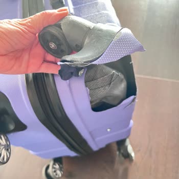 Pegasus Uçuşunda Kırık Valizler Ve Şikayet İmkanı Sunulmaması