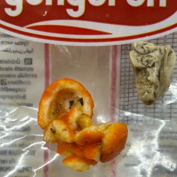 Soslu Fıstığın İçinde Çakıl Taşı: Sağlık Riski Ve Kontrol Talebi