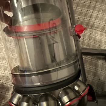 Dyson V15 Süpürge İlk Kullanımda Contası Ve Klipsi Çıktı Acil Değişim Talebi