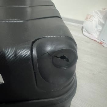 Türk Hava Yolları'ndan Valizim Hasarlı, Yetkili Servise Götürme Şartı Haksız