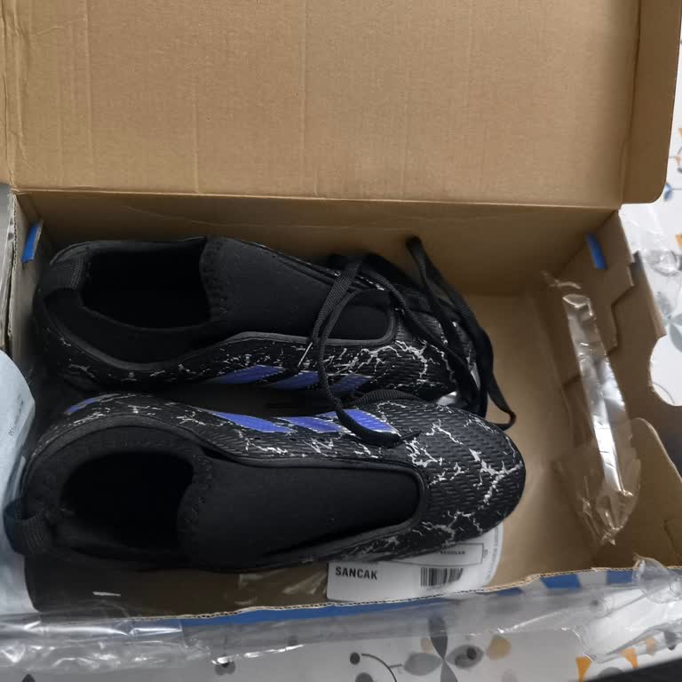 Yanıltıcı Ürün Gönderimi Ve Satıcı Tarafından Engellenme Nedeniyle 1.200 TL İade Talebi