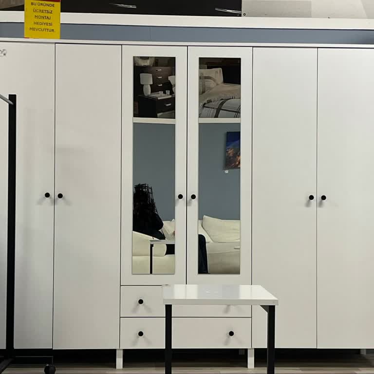 Stokta Olduğu Söylenen Gardırop Stokta Değil, Aynı Fiyatla Teslim Talebi