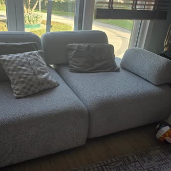 Köşe Koltukta Kaydırmaz Özelliğinin Olmaması Ve Servis Aksaması