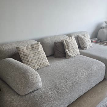 Köşe Koltukta Kaydırmaz Özelliğinin Olmaması Ve Servis Aksaması