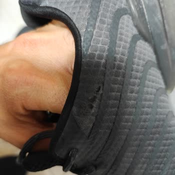 Skechers Max Protect Ayakkabısının İç Ve Dış Astarı Yırtıldı, Su Geçirmezlik Kayboldu, İade Talebi