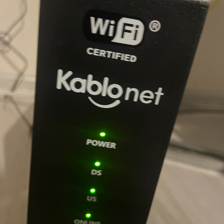 Denizli Pamukkale'de Sürekli Kesintili İnternet Ve Çözüm Bulamayan Türksat