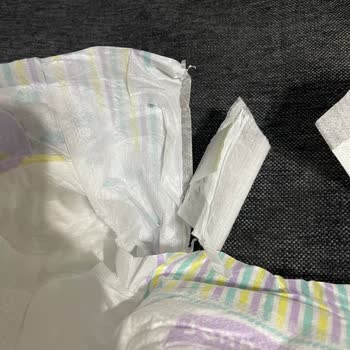 Jenny Willy 6 Numaralı Bebek Bezinde Yapışkan Kenar Yırtılması Sorunu