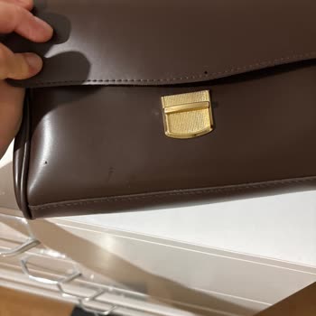 Kahverengi Baget Çantamda Kırık Kilit Ve Zipper Sorunları