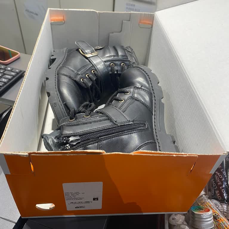 Kinetix Botunun Fermuarı Kısa Sürede Kırıldı, Garanti Reddedildi Ve Ücret İadesi İstiyorum