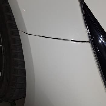 Serviste Araç Tamponunda Çizik Ve Kırık, İkame Araç Sağlanmadı