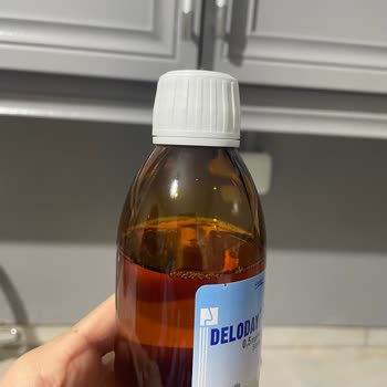 Neutec İlaç Deloday Şişeyi Açtığımda Ürünün Yarım Dolu Olduğunu Gördüm