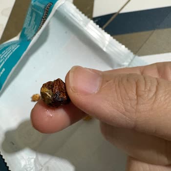 Migros’ta Kahve Dünyası Tambol Çikolatasında Yanık Ve Bayat Fındık Sorunu