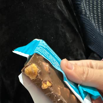 Migros’ta Kahve Dünyası Tambol Çikolatasında Yanık Ve Bayat Fındık Sorunu