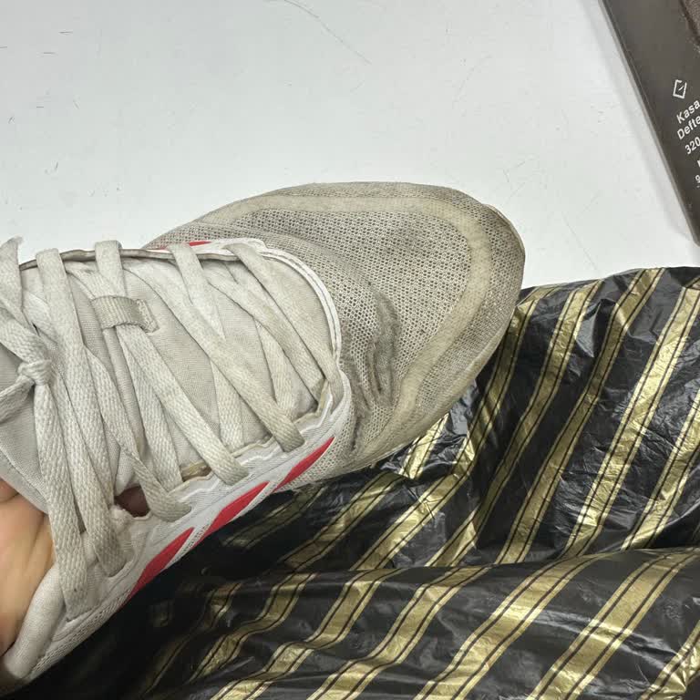 Kısa Sürede Yırtılan Spor Ayakkabı İçin Değişim Talebinin Reddedilmesi