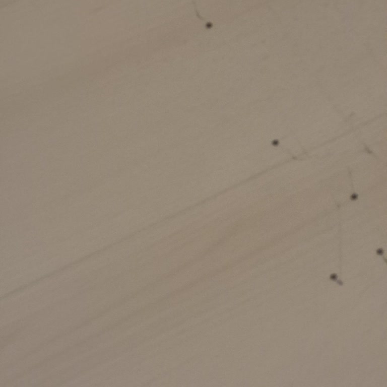 Tekerleklerinden Parçalar Dökülen Bebek Beşiği Ve İlgisiz Müşteri Hizmeti