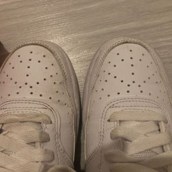 Nike Ayakkabısının Kısa Sürede Göçük Oluşması Ve Değişim Talebi