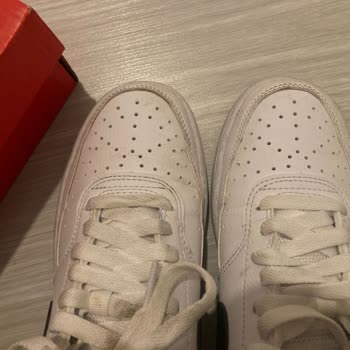 Nike Ayakkabısının Kısa Sürede Göçük Oluşması Ve Değişim Talebi