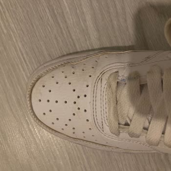 Nike Ayakkabısının Kısa Sürede Göçük Oluşması Ve Değişim Talebi