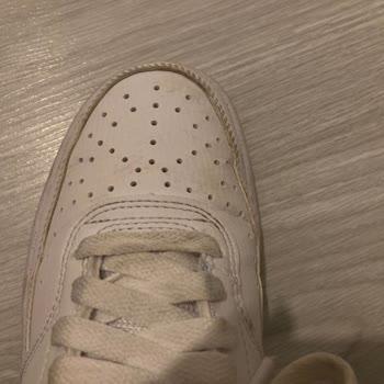 Nike Ayakkabısının Kısa Sürede Göçük Oluşması Ve Değişim Talebi