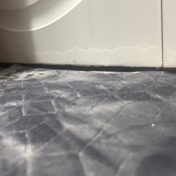 Bosch Çamaşır Makinesinde Tekrarlayan Paslanma Ve Boya Kabarması Garantili Çözüm Talebi