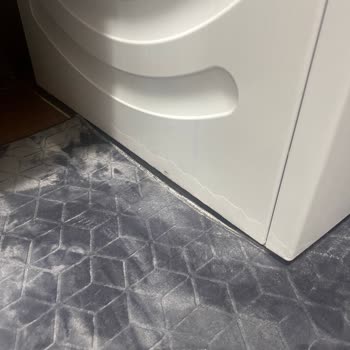 Bosch Çamaşır Makinesinde Tekrarlayan Paslanma Ve Boya Kabarması Garantili Çözüm Talebi