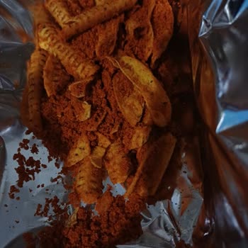 Patos Cips Paketi Büyük Baharat Topağı İçeriyor: Üretim Hatası Ve Telafi Talebi